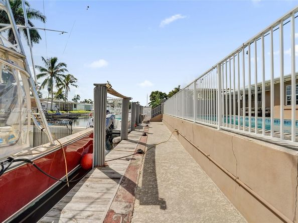 2624 Nassau Ln, Fort Lauderdale FL 33312