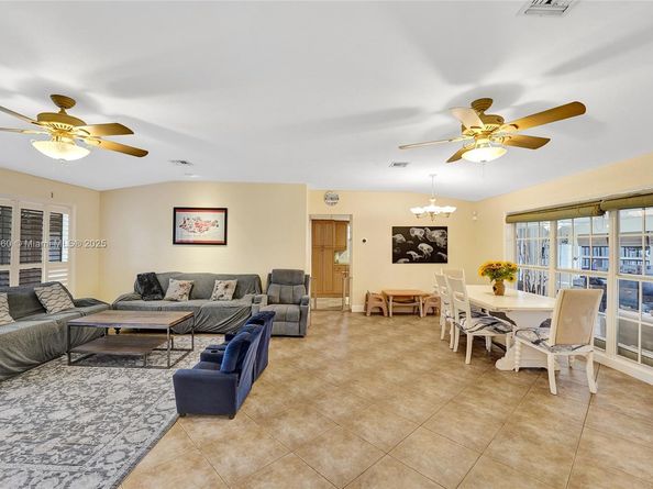 2624 Nassau Ln, Fort Lauderdale FL 33312