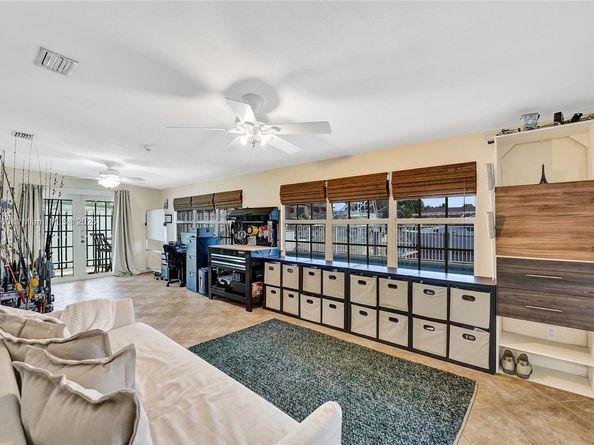 2624 Nassau Ln, Fort Lauderdale FL 33312