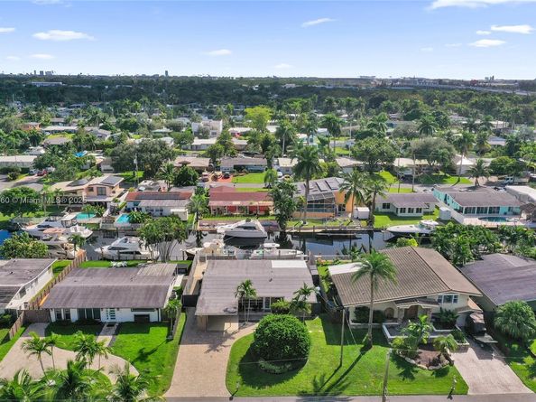 2624 Nassau Ln, Fort Lauderdale FL 33312