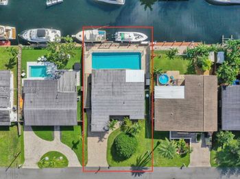 2624 Nassau Ln