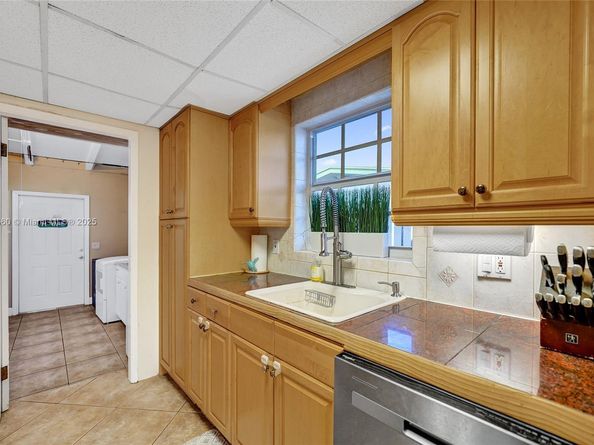 2624 Nassau Ln, Fort Lauderdale FL 33312