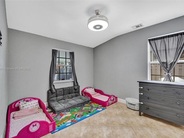 2624 Nassau Ln, Fort Lauderdale FL 33312