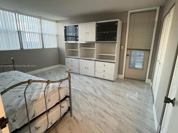 100 Golden Isles Dr 808, Hallandale Beach FL 33009