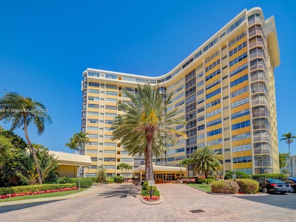 100 Golden Isles Dr 808, Hallandale Beach FL 33009