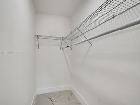 5400 NE 2nd Ave, Oakland Park FL 33334