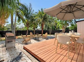 5400 NE 2nd Ave, Oakland Park FL 33334