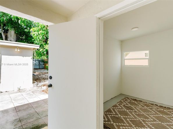 1007 NW 120th St, North Miami FL 33168