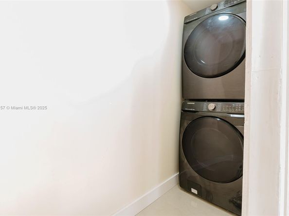 1007 NW 120th St, North Miami FL 33168