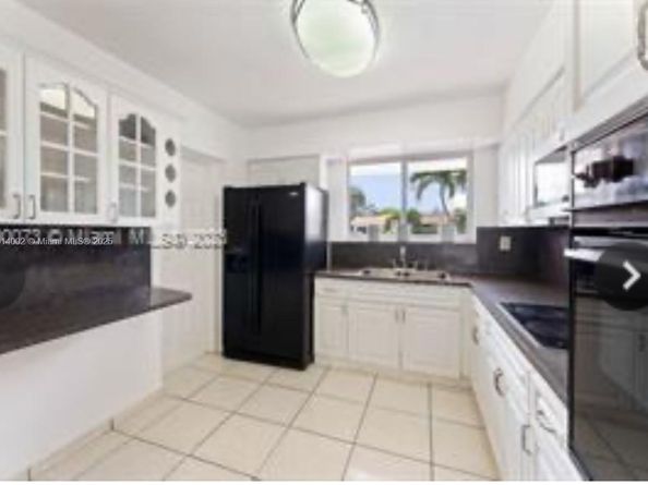 2914 SW 92nd Ct, Miami FL 33165