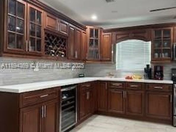 3380 NW 34th St, Lauderdale Lakes FL 33309