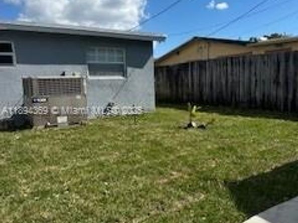 3380 NW 34th St, Lauderdale Lakes FL 33309