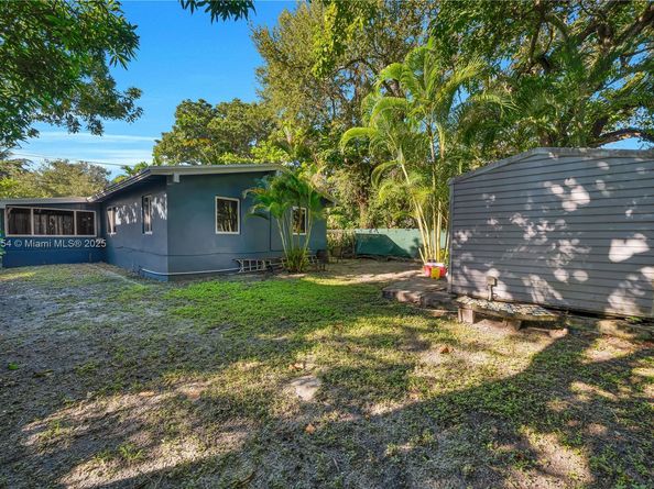3577 Charles Ave, Miami FL 33133