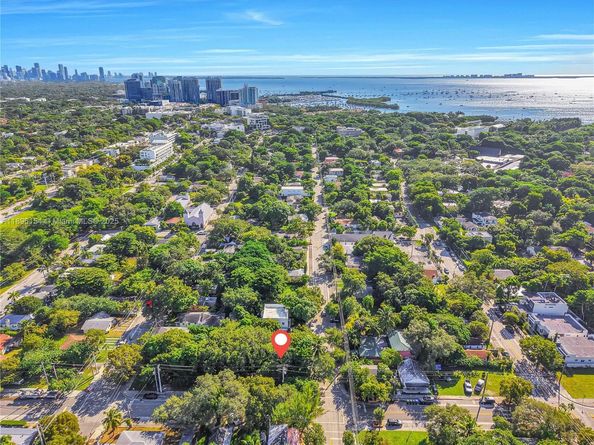 3577 Charles Ave, Miami FL 33133