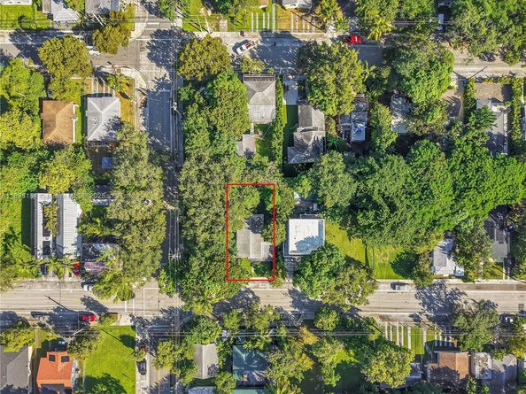 3577 Charles Ave, Miami FL 33133