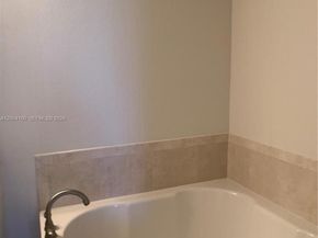 1830 Radius Dr 407, Hollywood FL 33020