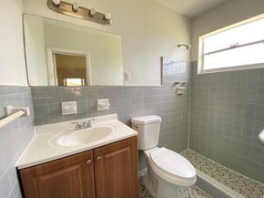 1121 NE 214th St, Miami FL 33179