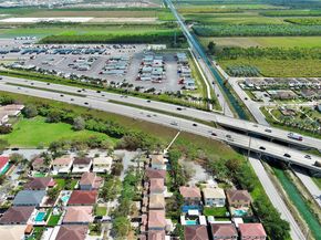 10816 SW 247th St, Homestead FL 33032