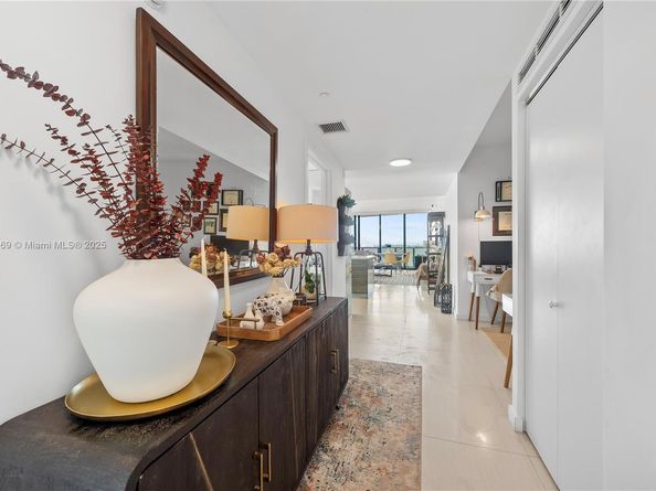 460 NE 28th St 1901, Miami FL 33137