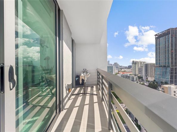 460 NE 28th St 1901, Miami FL 33137