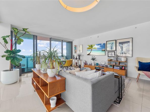 460 NE 28th St 1901, Miami FL 33137