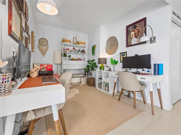 460 NE 28th St 1901, Miami FL 33137