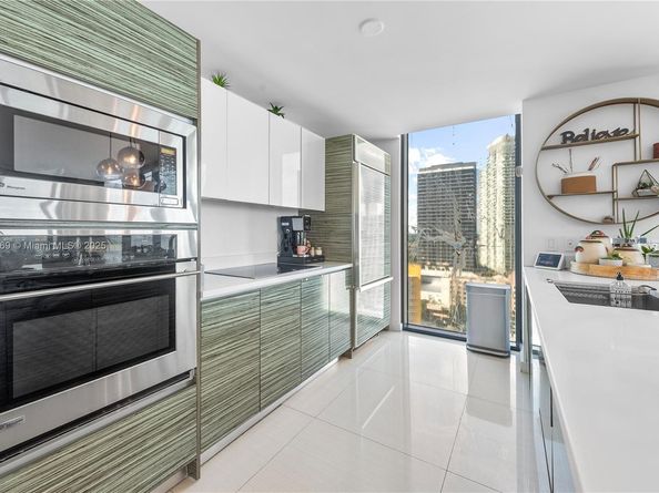 460 NE 28th St 1901, Miami FL 33137