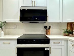 300 Bayview Dr 1801, Sunny Isles Beach FL 33160
