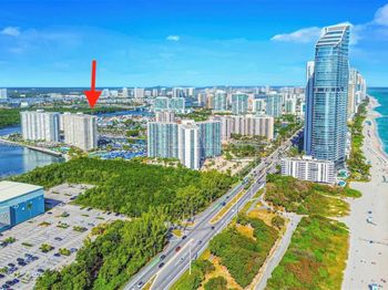 300 Bayview Dr