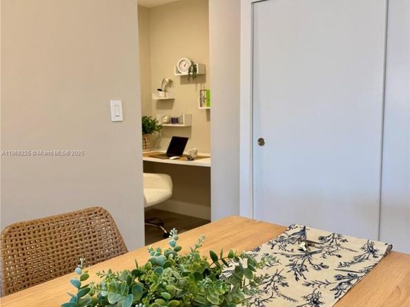 300 Bayview Dr 1801, Sunny Isles Beach FL 33160