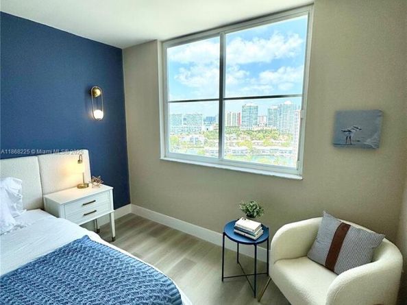300 Bayview Dr 1801, Sunny Isles Beach FL 33160