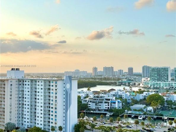 300 Bayview Dr 1801, Sunny Isles Beach FL 33160