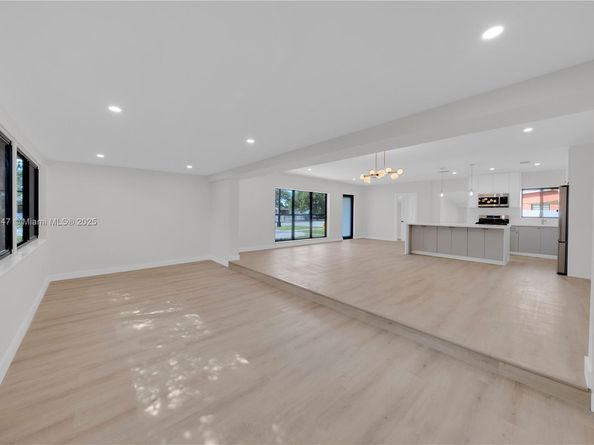 9971 Caribbean Blvd, Cutler Bay FL 33189