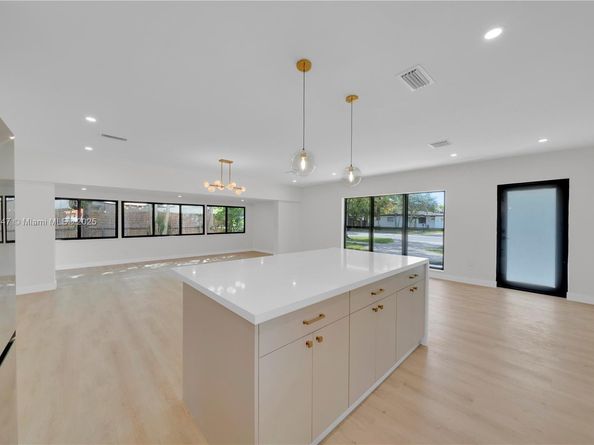 9971 Caribbean Blvd, Cutler Bay FL 33189