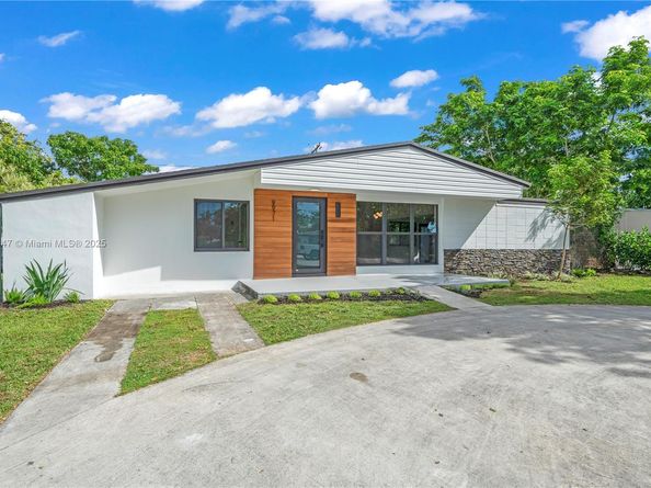 9971 Caribbean Blvd, Cutler Bay FL 33189