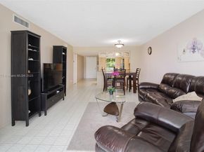605 Oaks Dr 305, Pompano Beach FL 33069