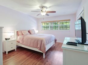 605 Oaks Dr 305, Pompano Beach FL 33069
