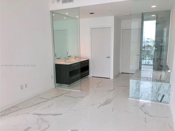 480 NE 31st St 705, Miami FL 33137