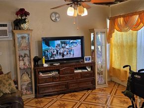 19441 NW 1st Ct, Miami Gardens FL 33169