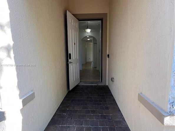 2442 NE 3rd Ct, Homestead FL 33033