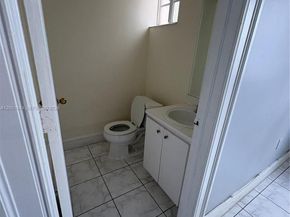 12035 SW 14th St 105, Miami FL 33184