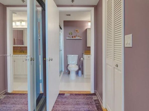 4001 Hillcrest Dr 403, Hollywood FL 33021
