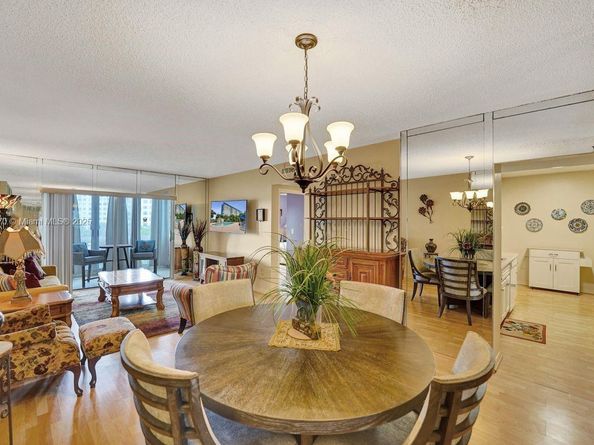 4001 Hillcrest Dr 403, Hollywood FL 33021