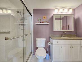 4001 Hillcrest Dr 403, Hollywood FL 33021
