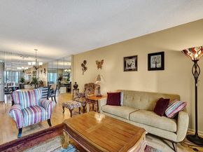4001 Hillcrest Dr 403, Hollywood FL 33021