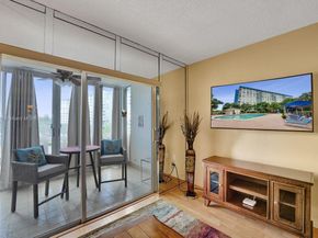 4001 Hillcrest Dr 403, Hollywood FL 33021