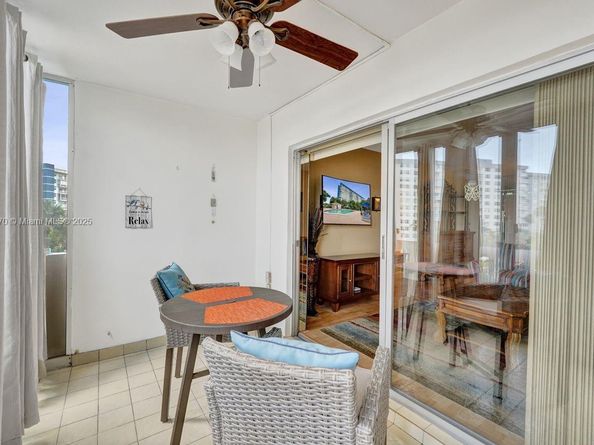 4001 Hillcrest Dr 403, Hollywood FL 33021
