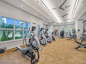 4001 Hillcrest Dr 403, Hollywood FL 33021