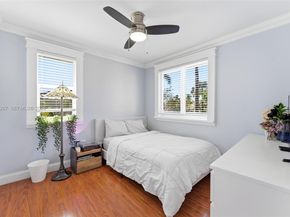 1521 NW 178th Ter, Pembroke Pines FL 33029