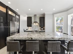 1521 NW 178th Ter, Pembroke Pines FL 33029